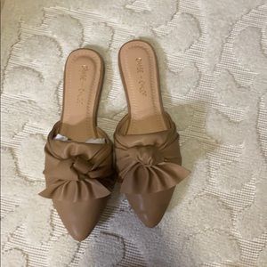 Taupe knotted Mules